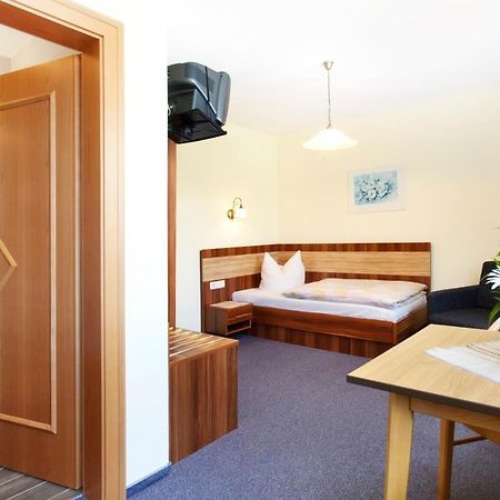 Hotel-Gasthof Zum Oberen Wirt Regen Exterior foto
