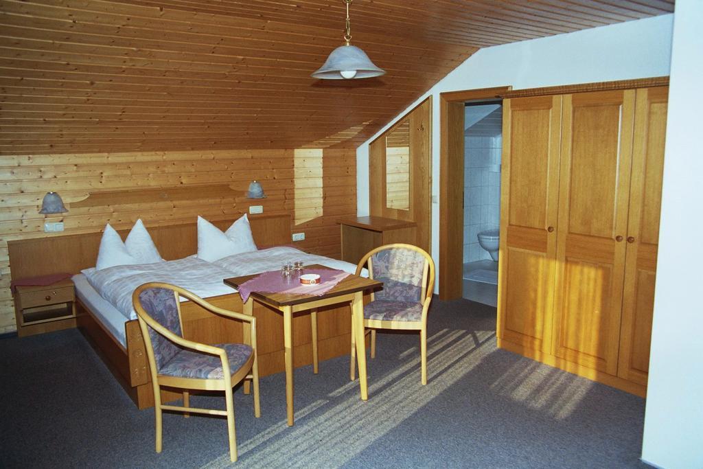 Hotel-Gasthof Zum Oberen Wirt Regen Exterior foto